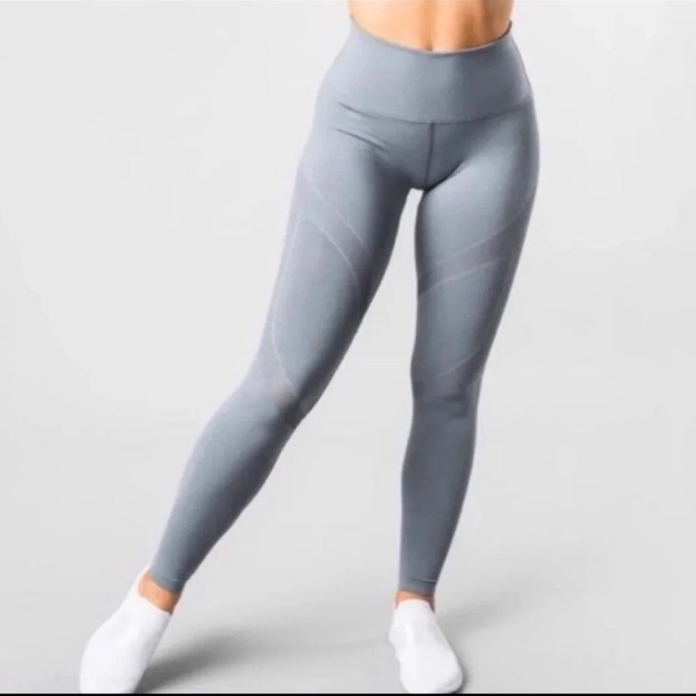 Alphalete legging bundle - Picture 2 of 8